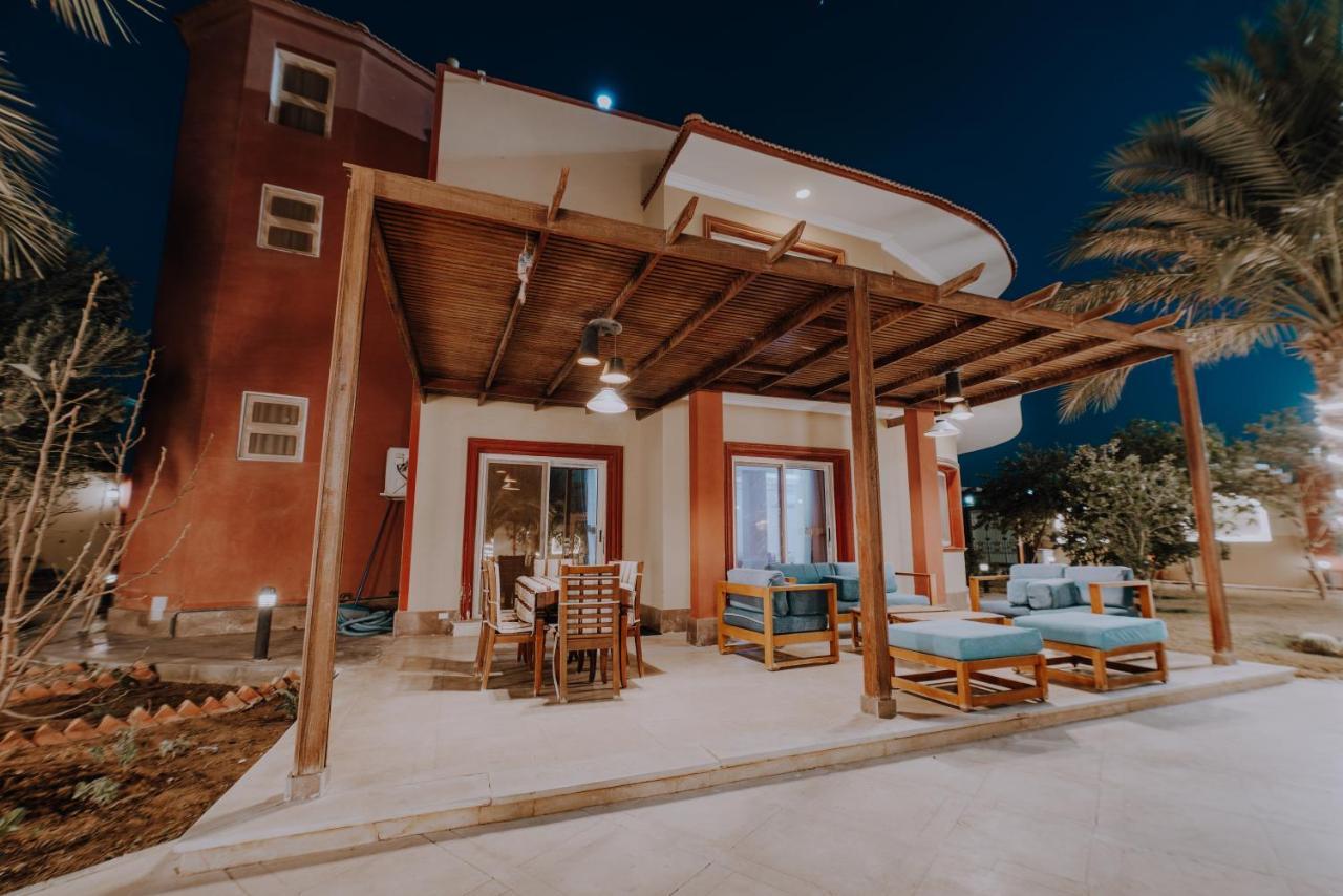 Luxury Private Villa With Pool ฮูร์กาดา ภายนอก รูปภาพ